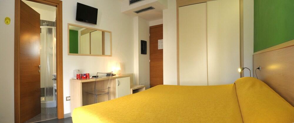 Eco Hotel Cleofe Caorle Eksteriør billede