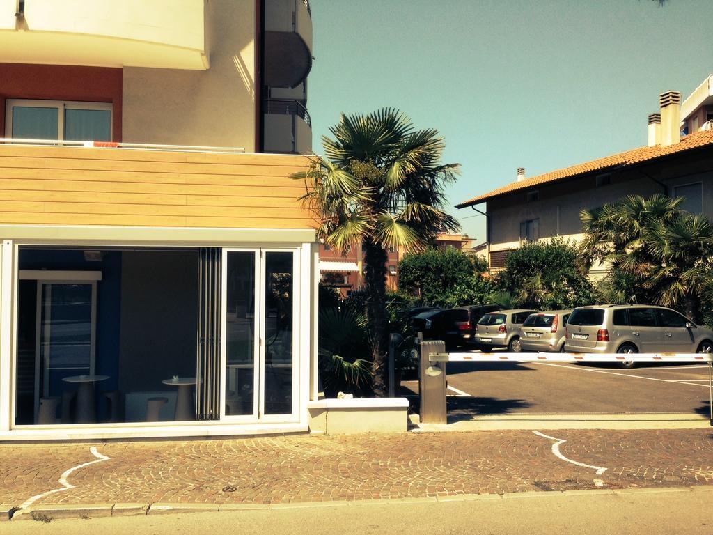 Eco Hotel Cleofe Caorle Eksteriør billede
